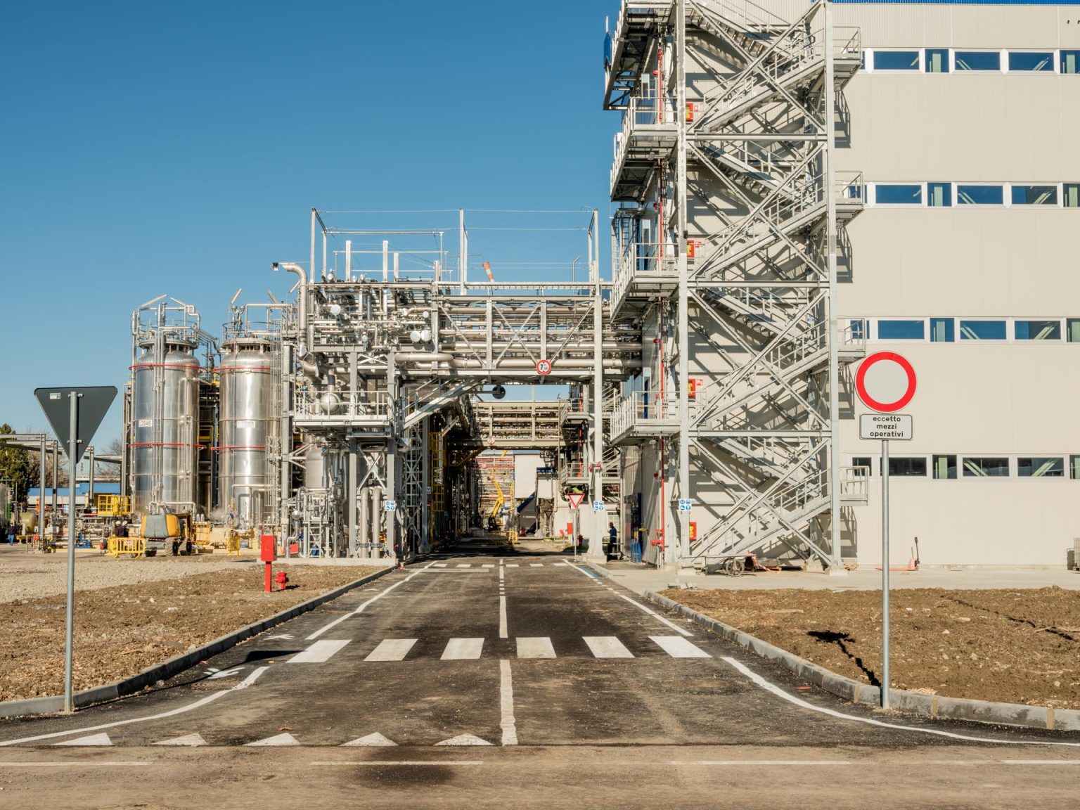 BASF_SLIDE 1